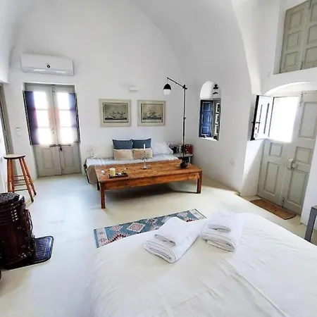 The Sunny Winehouse Apartman *