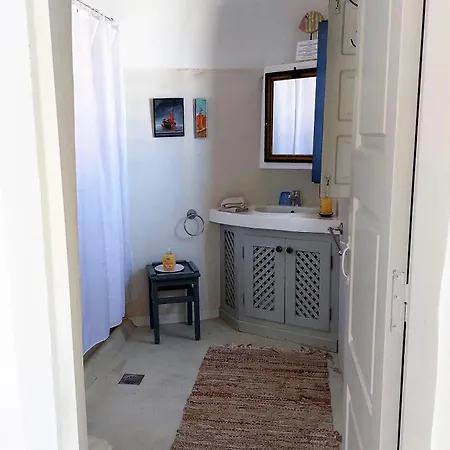The Sunny Winehouse Apartman Ía